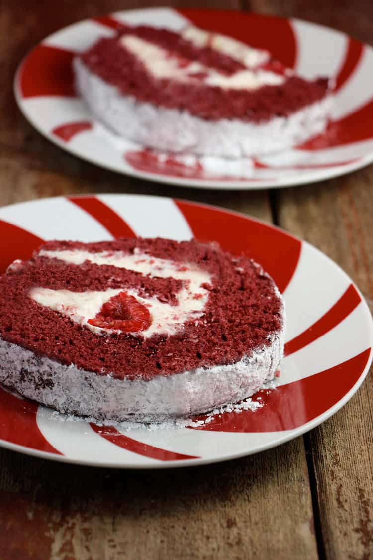 Red-Velvet-Roll-Cake_1
