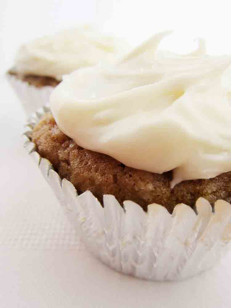 Vanilla-&-Spice-Parsnip-Muffins_1