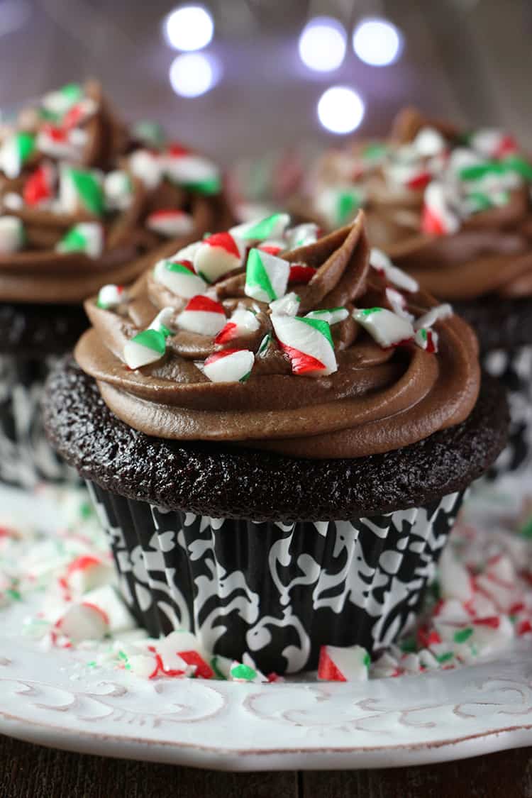 Peppermint-Filled Dark Chocolate Cupcakes_2