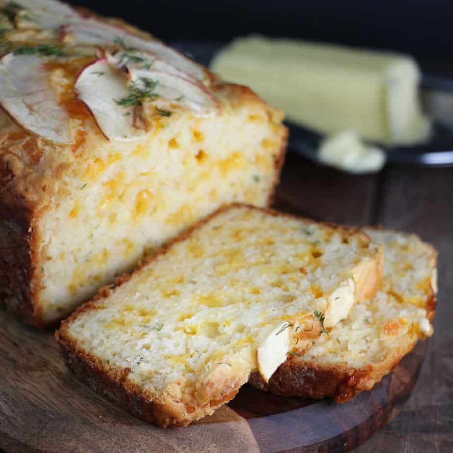 apple-cheddar-loaf-with-dill_4sq
